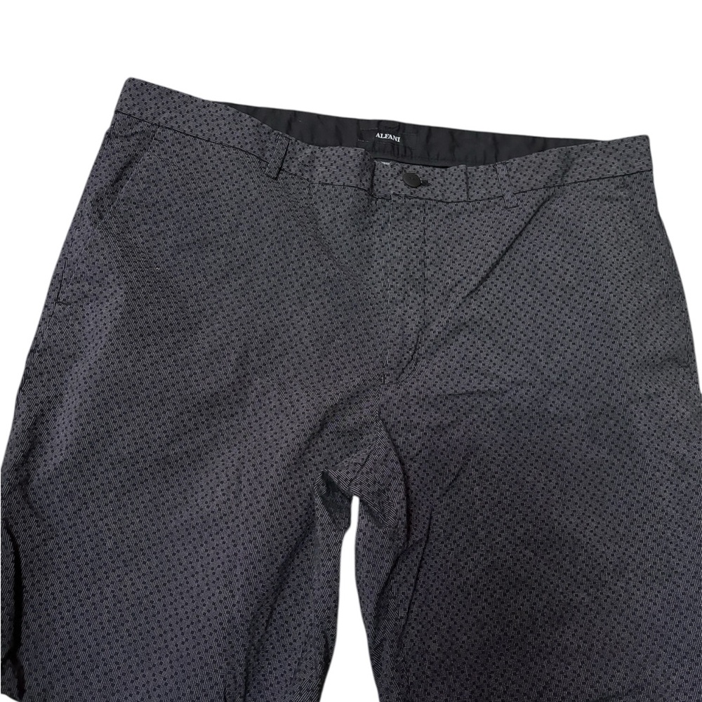 Alfani Men’s Geometric Pattern Shorts – Waist 38